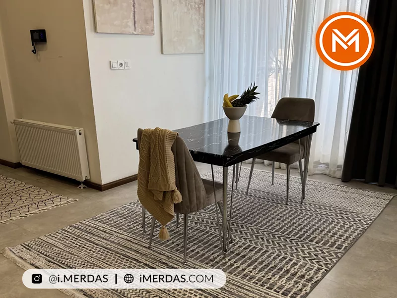 میز ناهارخوری گرد یا متسطیل